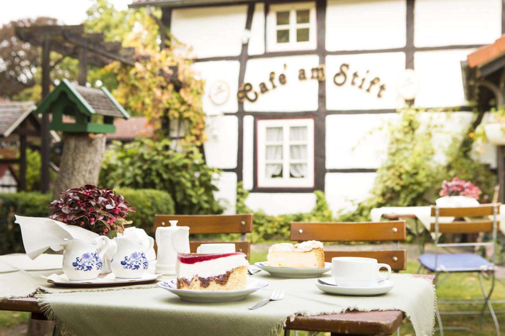 Hotel Cafe Am Stift Hessisch Oldendorf Kültér fotó